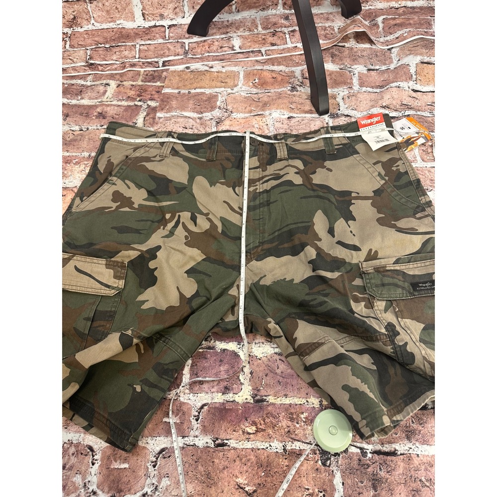 Wrangler Mens Five Star Heritage Relaxed Fit Camo Cargo Shorts Green 46 Waist - Picture 9 of 14